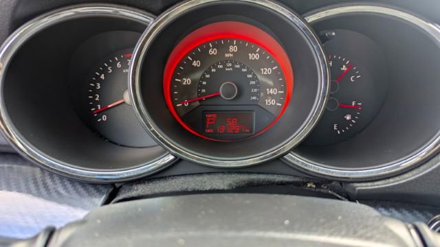 Used 2011 Kia Sorento SX image 36