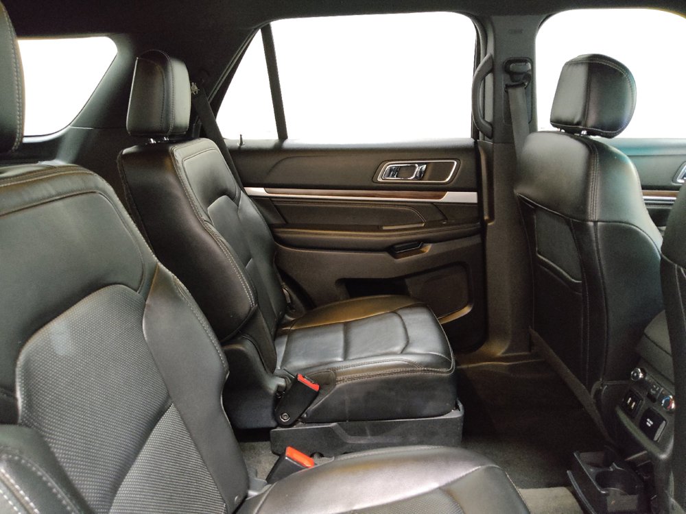 Used 2017 Ford Explorer Limited w/ Equipment Group 301A AWD/4WD image 19