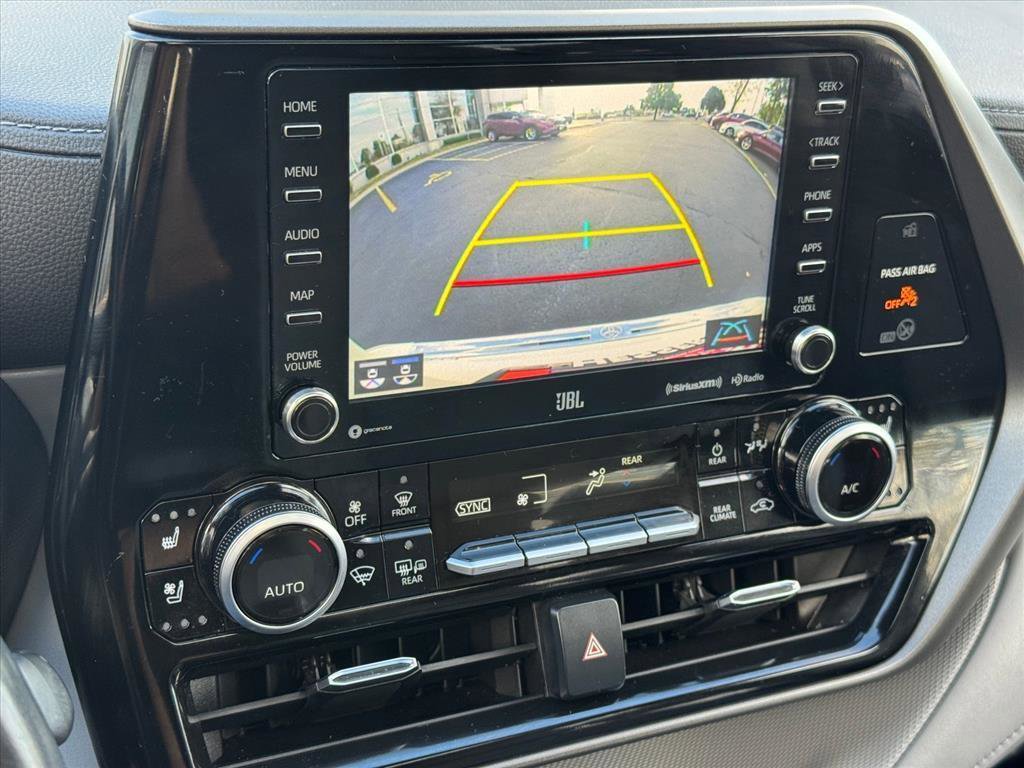 Certified 2021 Toyota Highlander Limited image 17