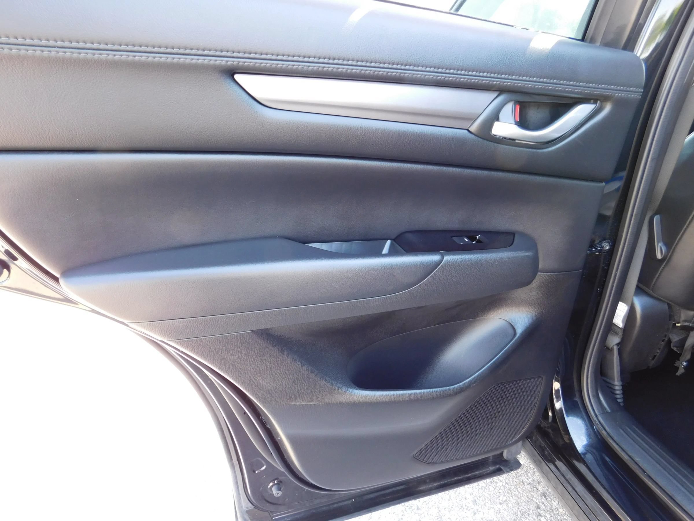 Used 2025 MAZDA CX-5 AWD 2.5 S w/ Select Package image 11