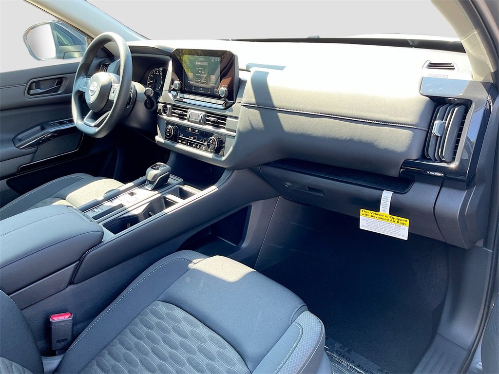 Certified 2025 Nissan Pathfinder S image 26