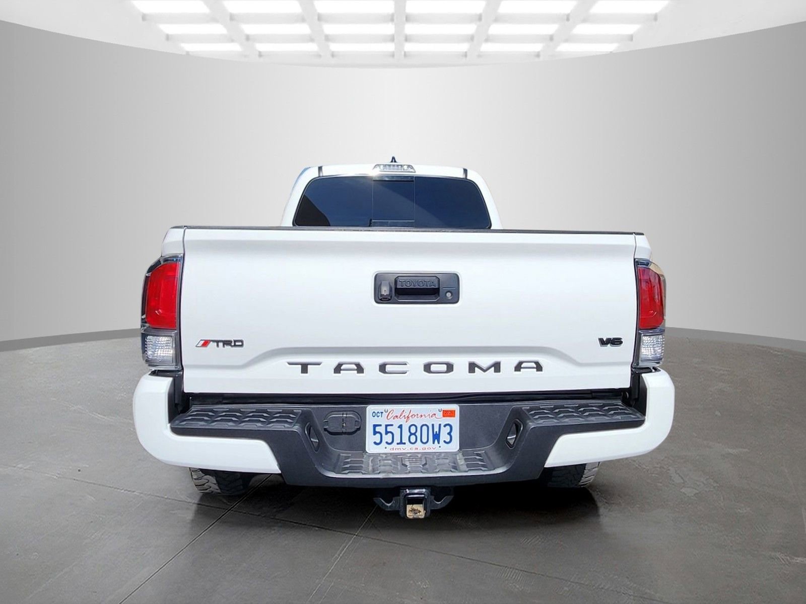 Used 2023 Toyota Tacoma TRD Sport w/ Black Out Package (TMS) image 6