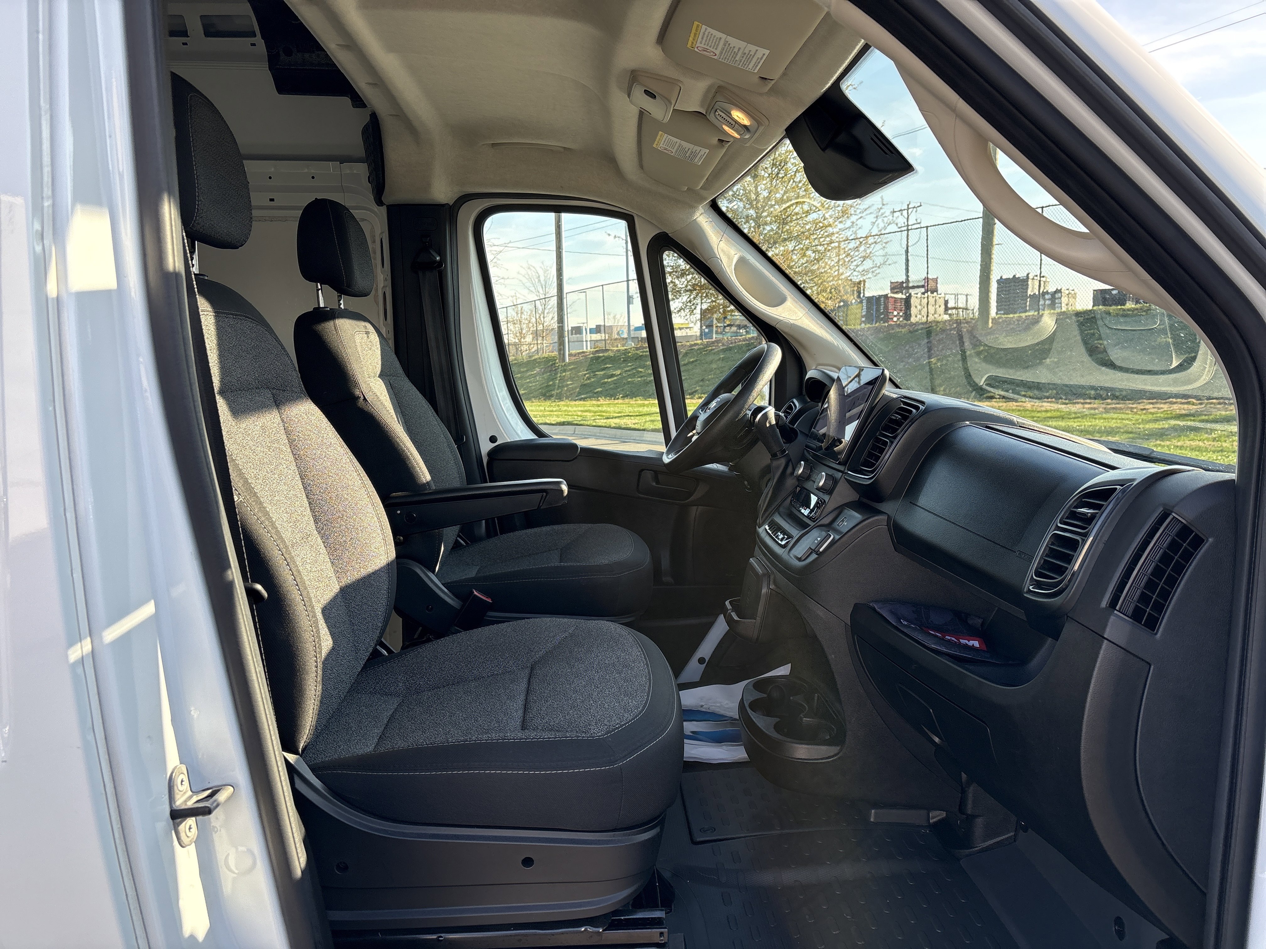 Used 2024 RAM ProMaster 2500 w/ Premium Convenience Group image 23