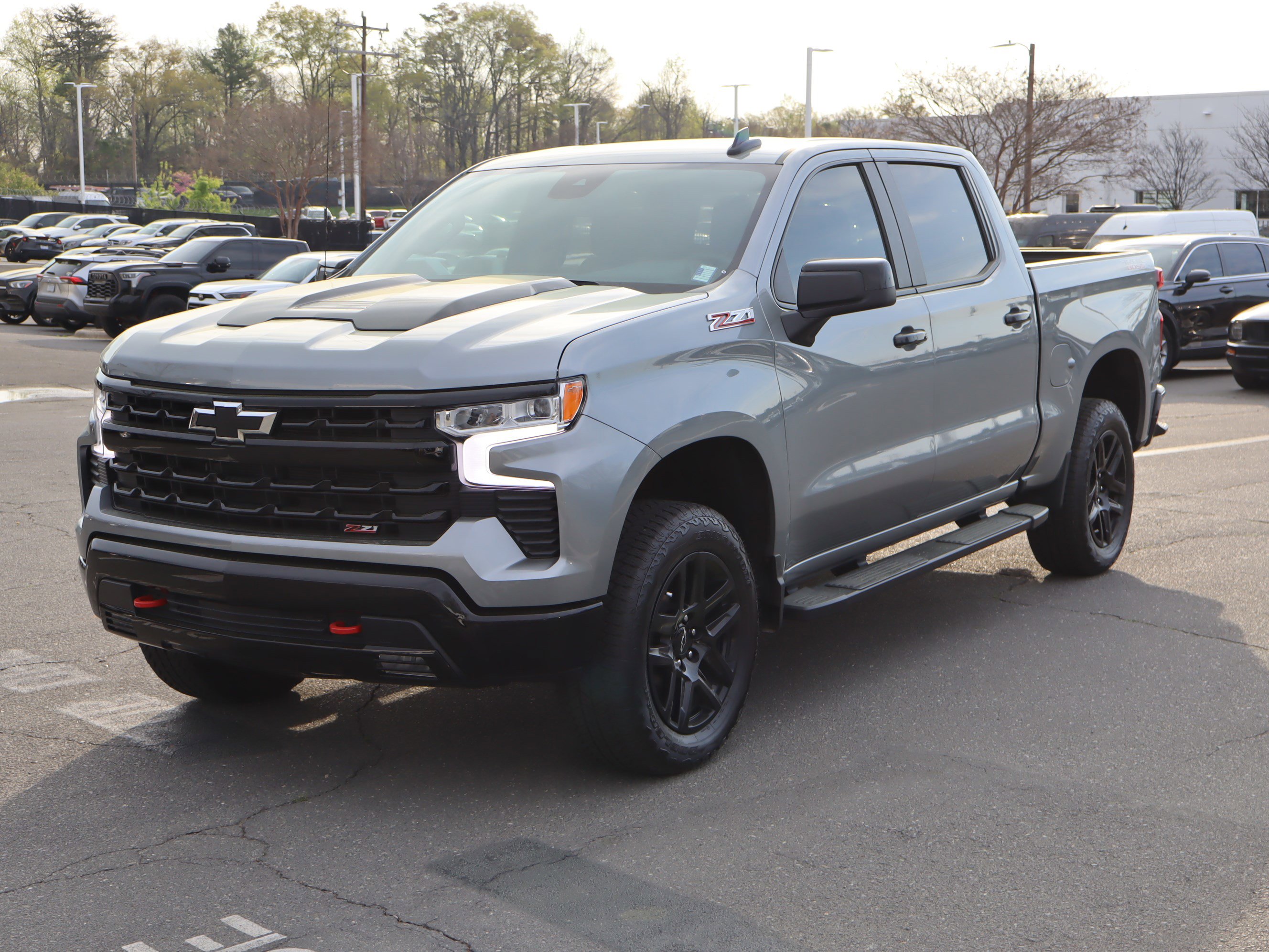 Used 2025 Chevrolet Silverado 1500 LT Trail Boss w/ Convenience Package II image 5