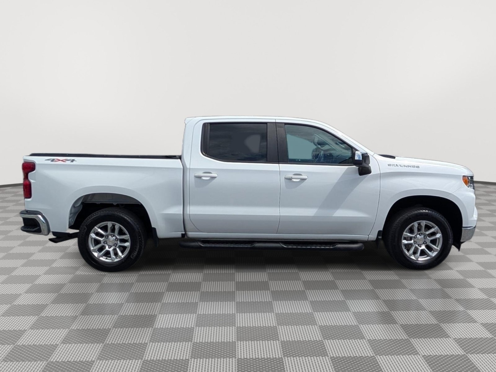Used 2023 Chevrolet Silverado 1500 LT AWD/4WD image 6