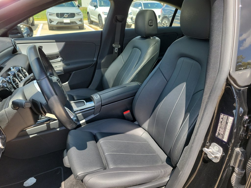 Used 2025 Mercedes-Benz CLA 250 4MATIC image 16