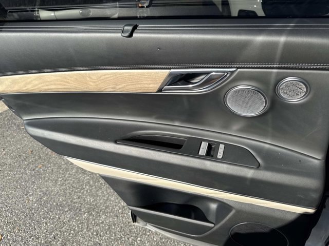 Used 2022 Genesis GV80 2.5T w/ Prestige Package 05 image 13