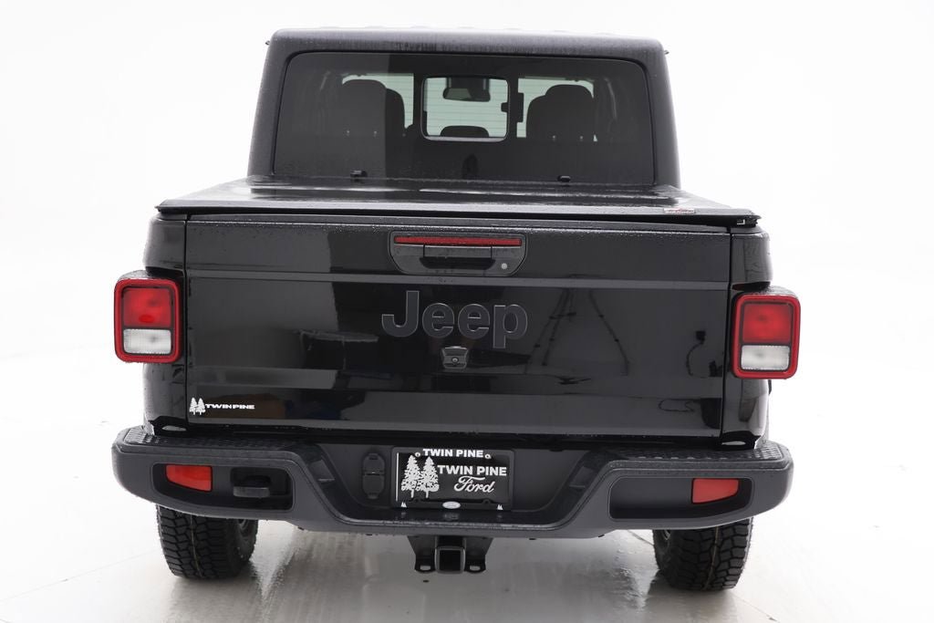 Used 2024 Jeep Gladiator Sport AWD/4WD image 7