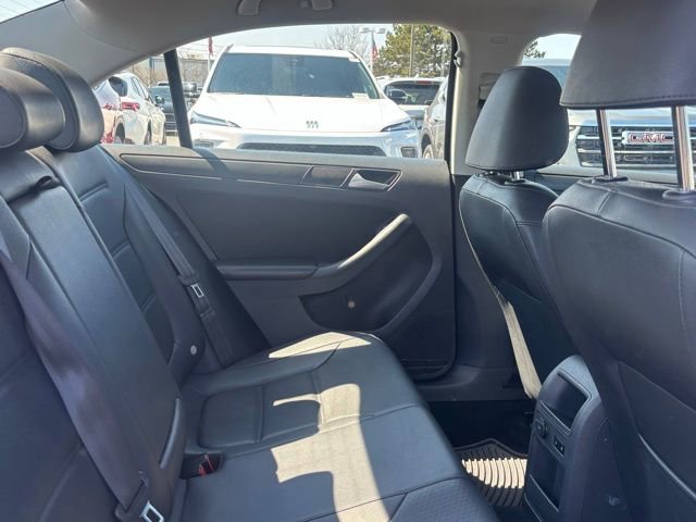 Used 2014 Volkswagen Jetta SE FWD image 16