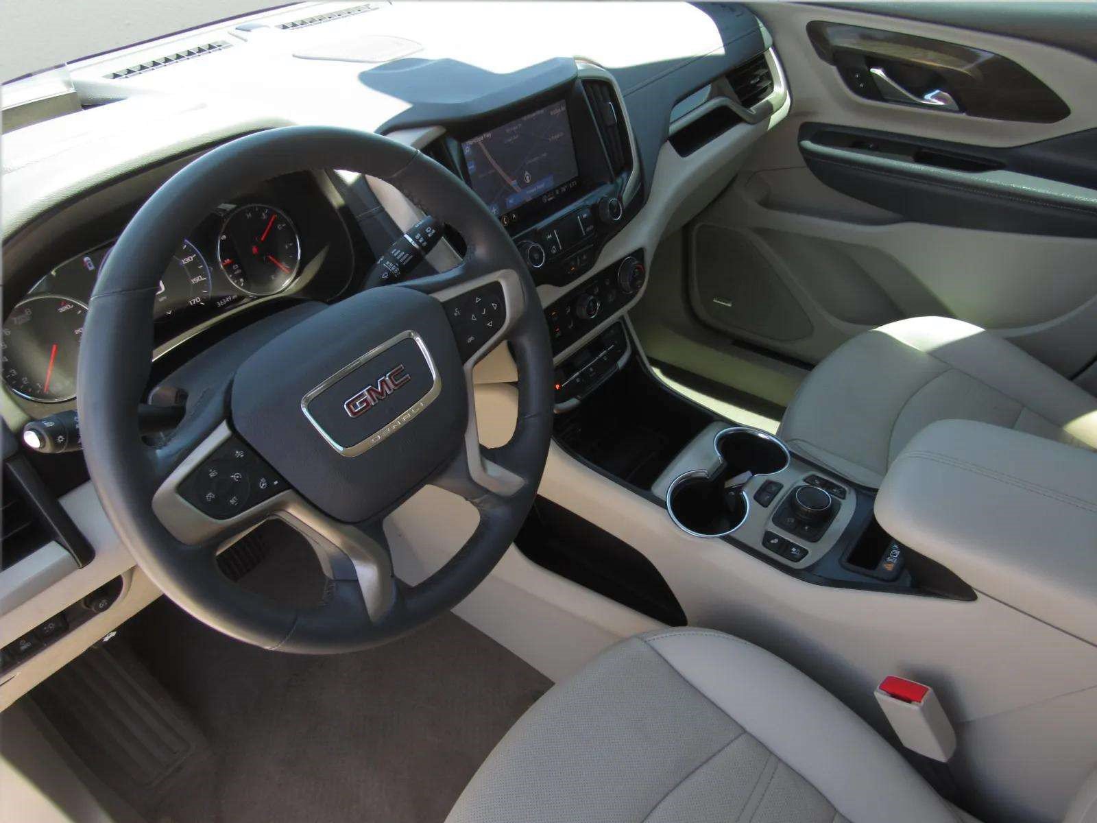Used 2023 GMC Terrain Denali w/ Denali Premium Package AWD/4WD image 17