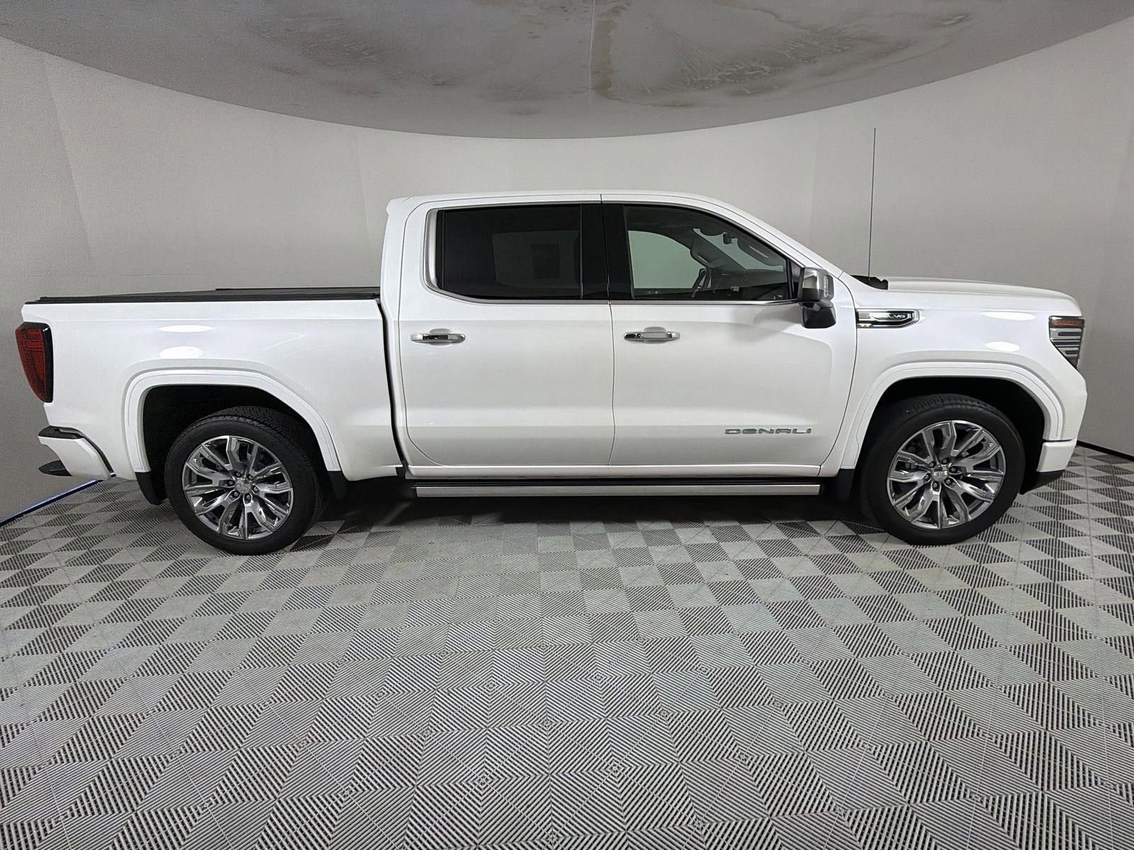 Used 2025 GMC Sierra 1500 Denali image 6