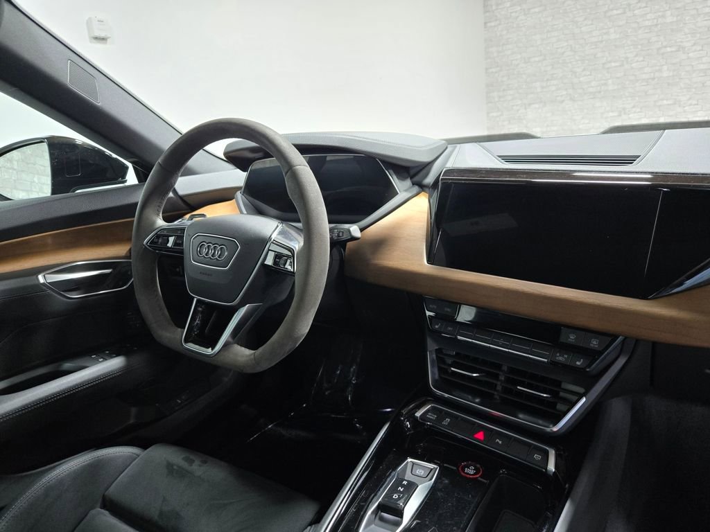 Used 2022 Audi e-tron GT Premium Plus image 54