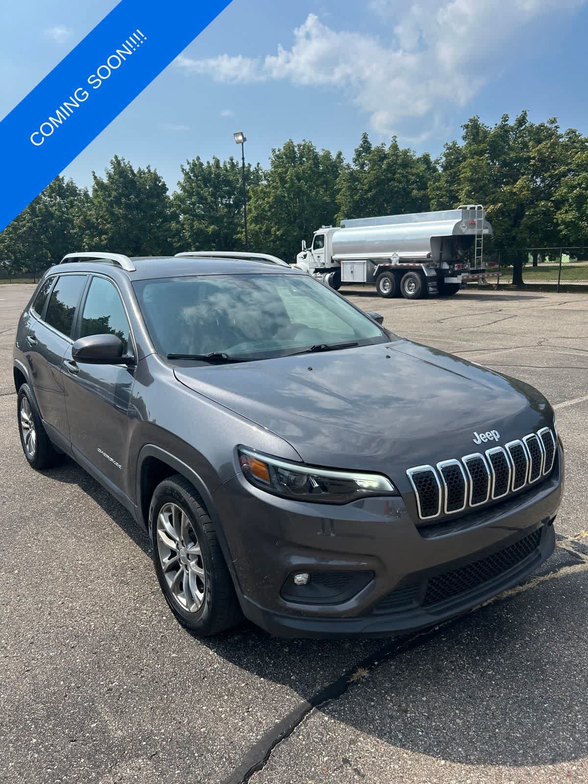 Used 2019 Jeep Cherokee Latitude Plus w/ Comfort/Convenience Group FWD image 4