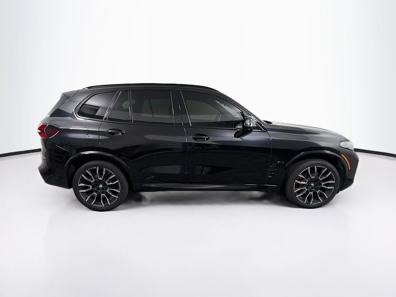 Used 2024 BMW X5 xDrive40i w/ M Sport Package AWD/4WD image 8