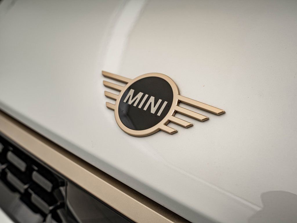 Certified 2025 MINI Cooper S image 13