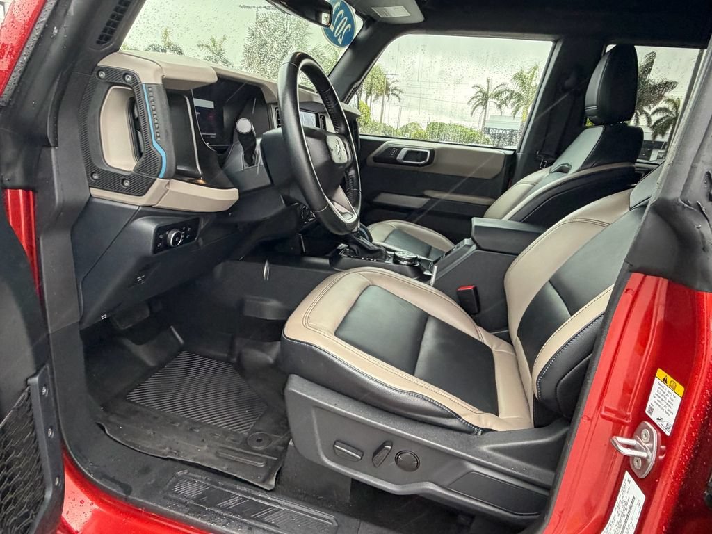 Certified 2023 Ford Bronco Wildtrak AWD/4WD image 8