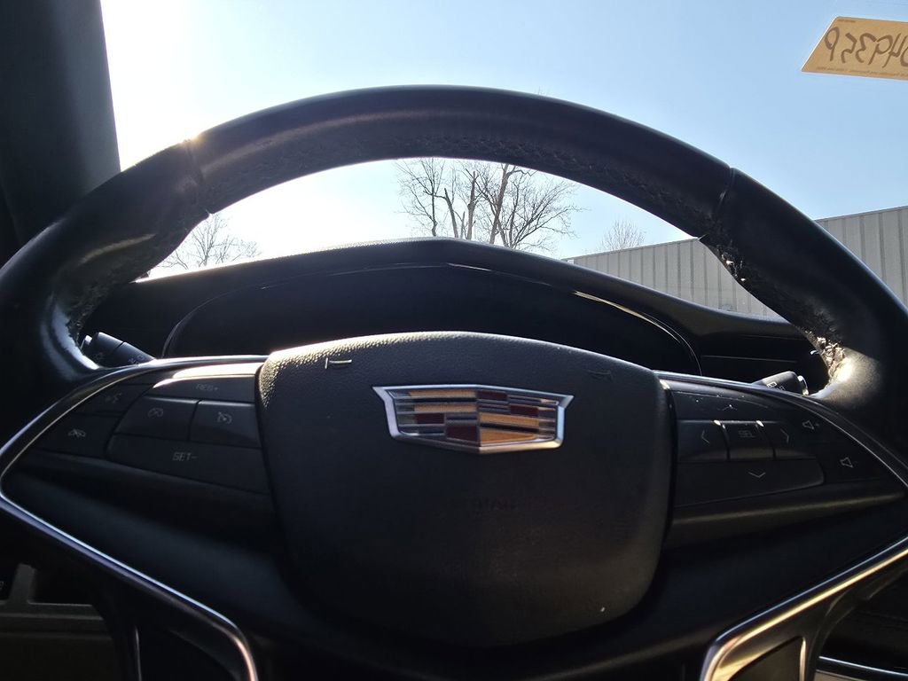 Used 2018 Cadillac XT5 AWD image 27