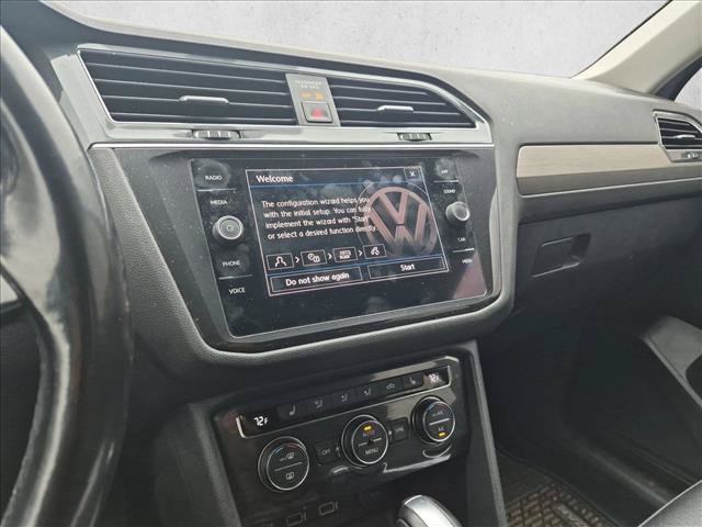 Used 2018 Volkswagen Tiguan SE AWD/4WD image 12