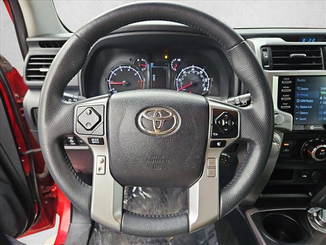 Used 2022 Toyota 4Runner SR5 AWD/4WD image 13