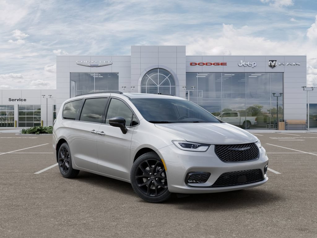 New 2026 Chrysler Pacifica Limited w/ S Appearance Package AWD/4WD image 5