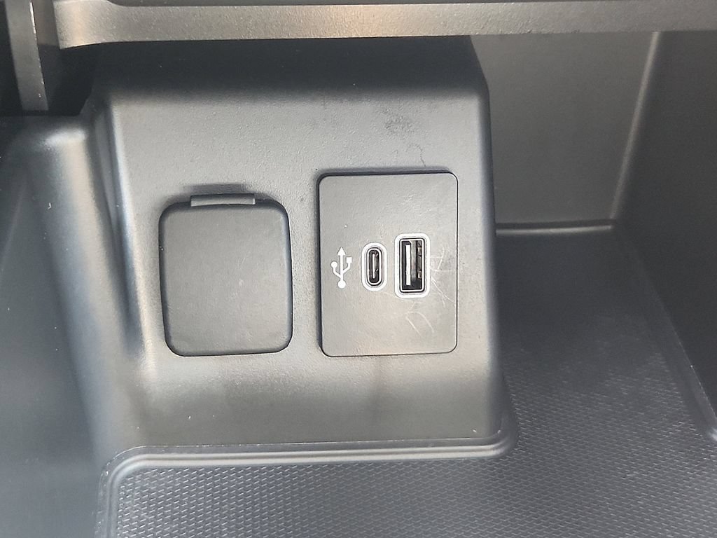 Used 2025 Ford Explorer ST AWD/4WD image 22