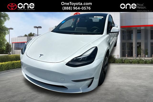 Used 2023 Tesla Model 3 Standard Range RWD video 1