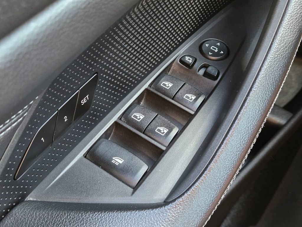 Used 2023 BMW 430i Convertible image 30