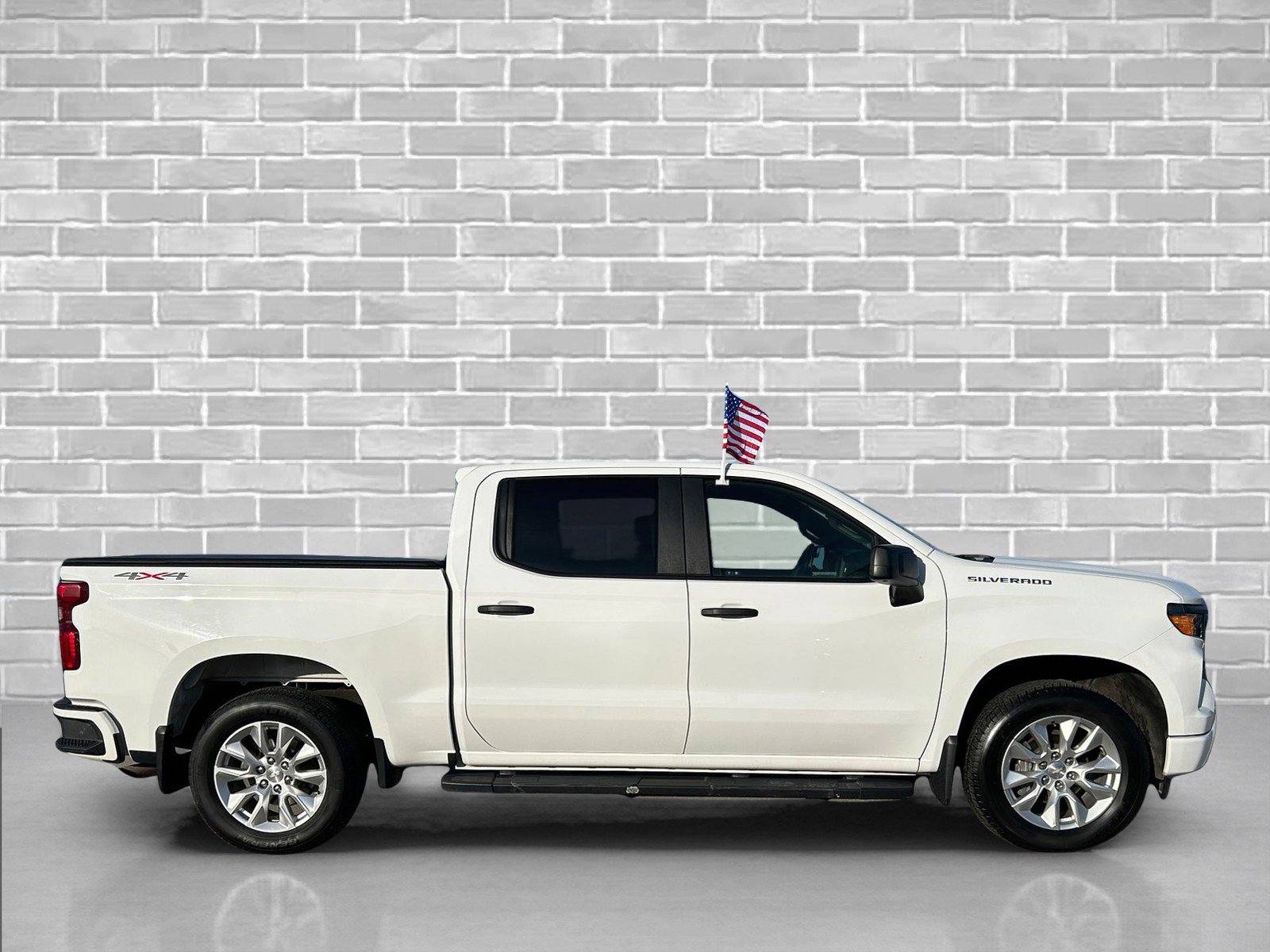 Used 2023 Chevrolet Silverado 1500 Custom image 6
