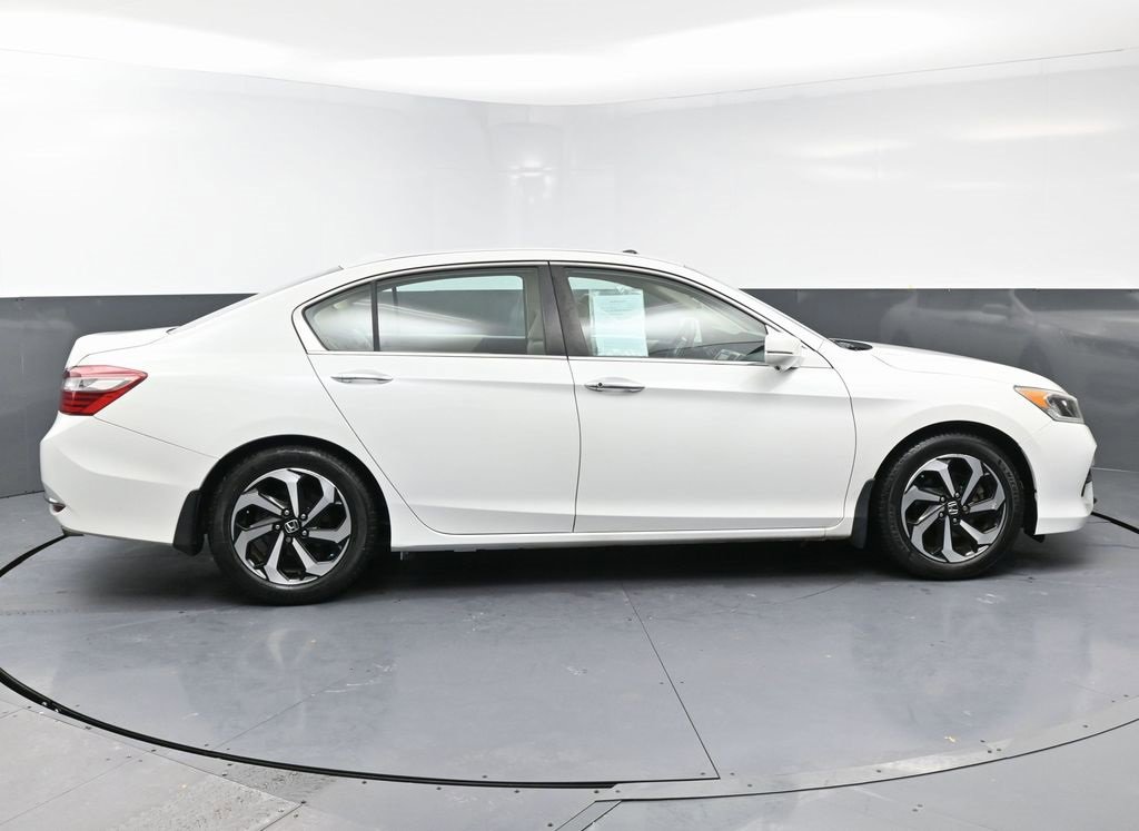 Used 2016 Honda Accord EX-L image 8