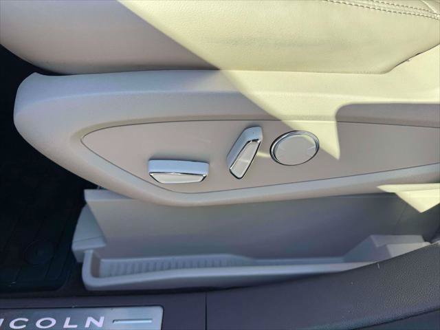 Certified 2023 Lincoln Nautilus Reserve AWD/4WD image 16