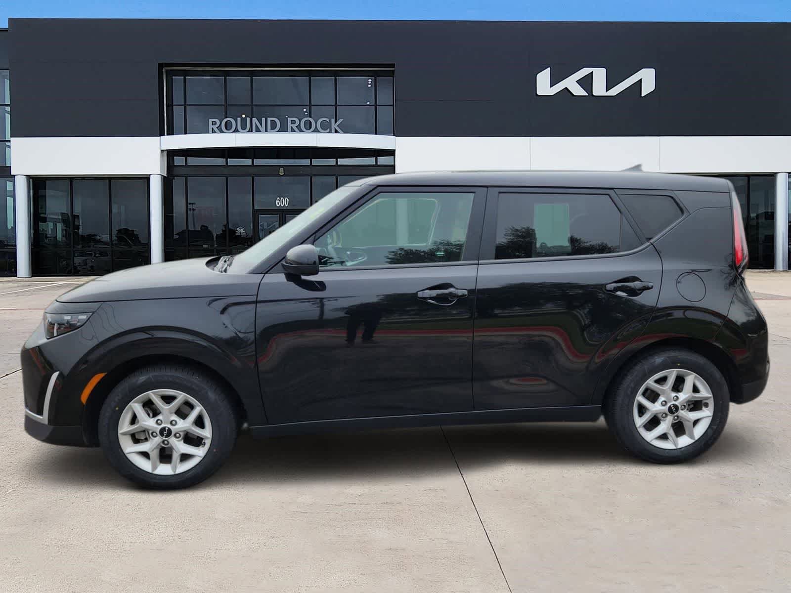Used 2023 Kia Soul S FWD image 4