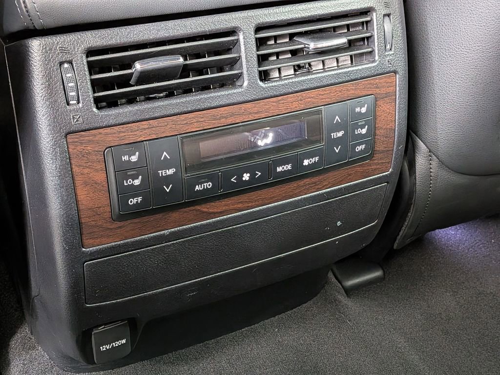 Used 2021 Toyota Land Cruiser image 28