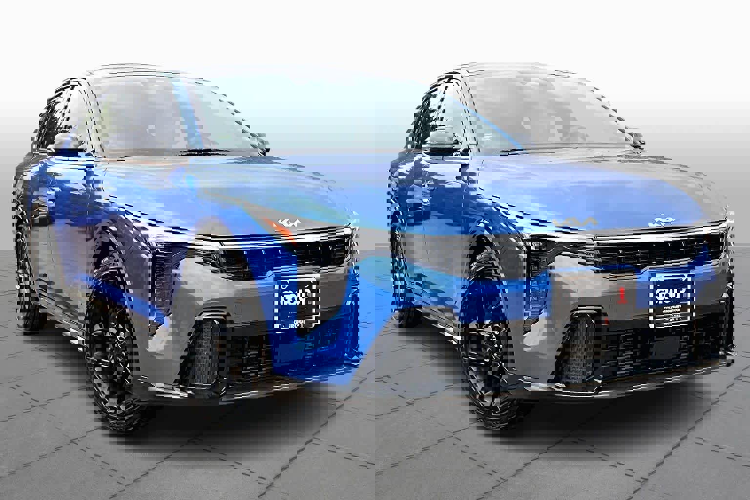 Used 2025 Kia K4 GT-Line Turbo image 3