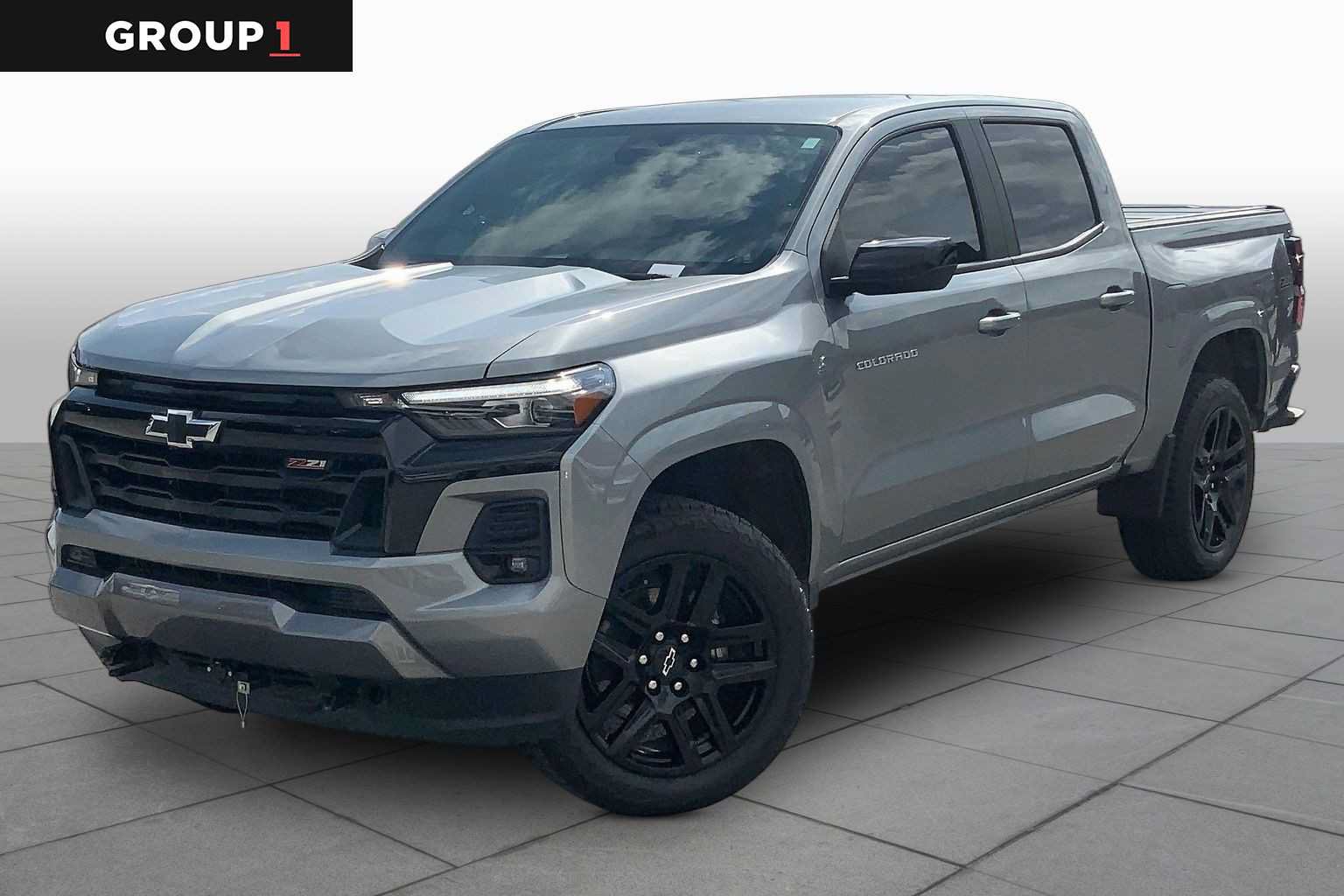Used 2025 Chevrolet Colorado Z71 w/ Z71 Convenience Package 2