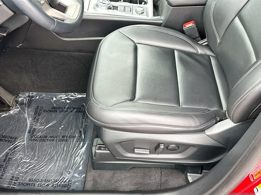 Used 2023 Ford Explorer XLT w/ Equipment Group 202A AWD/4WD image 26