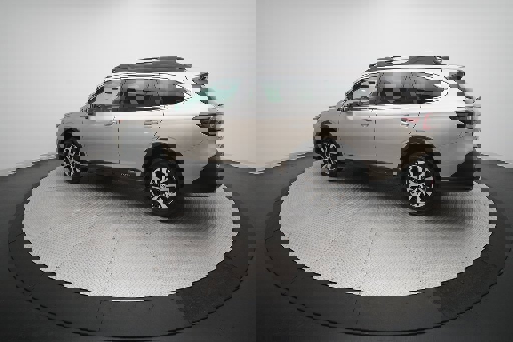 Used 2020 Subaru Outback Premium image 12