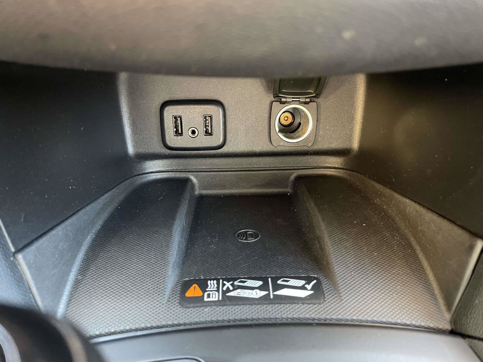 Used 2018 Chevrolet Equinox Premier AWD/4WD image 29