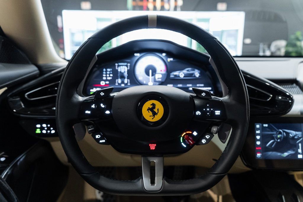 Certified 2025 Ferrari 12Cilindri RWD image 5