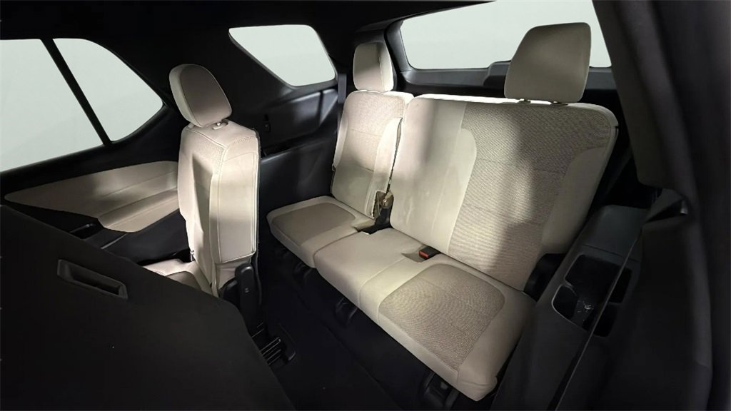 Used 2023 Chevrolet Traverse LS w/ Safety Package image 25