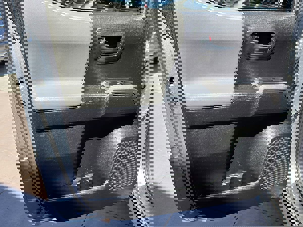 Used 2020 Toyota Tacoma SR5 image 33