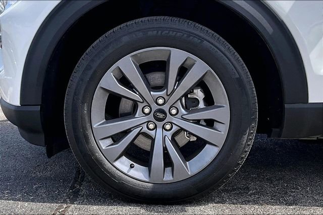 Used 2022 Ford Explorer XLT w/ Equipment Group 202A image 35