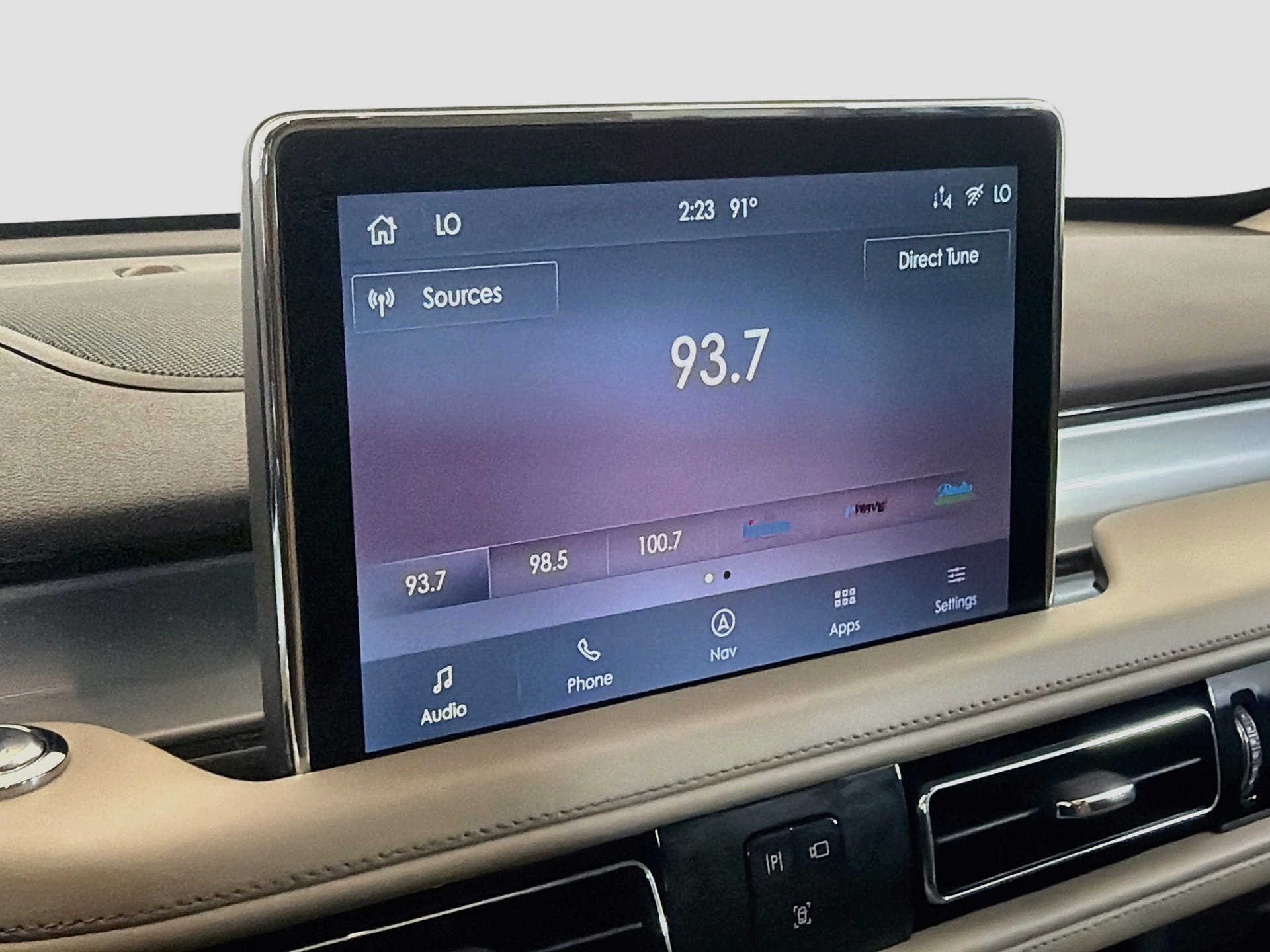 Used 2023 Lincoln Aviator 2WD w/ Premium Package image 30
