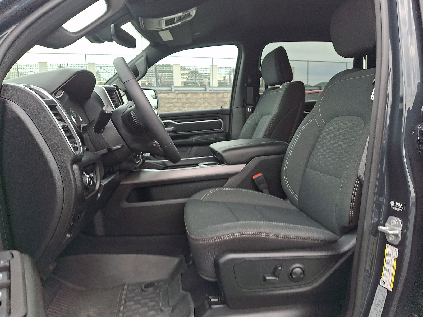 Used 2025 RAM 1500 Big Horn AWD/4WD image 13