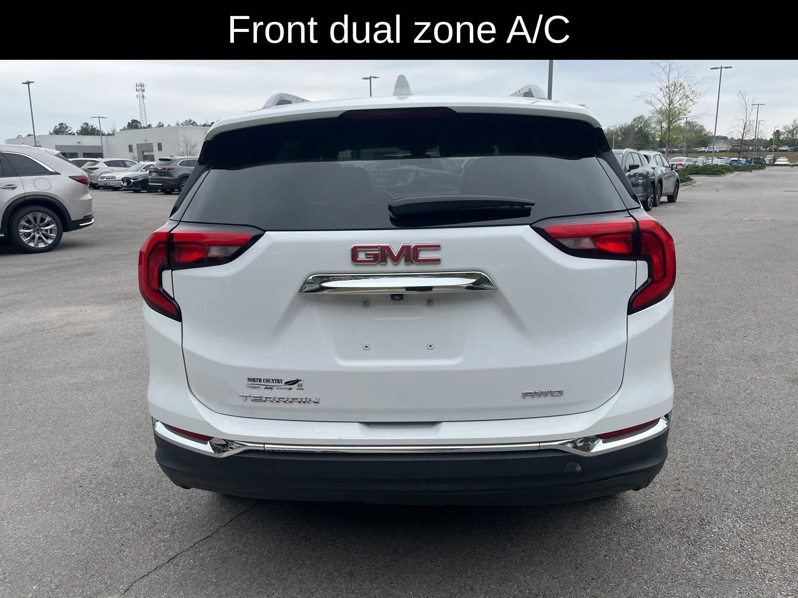 Used 2021 GMC Terrain SLT image 4