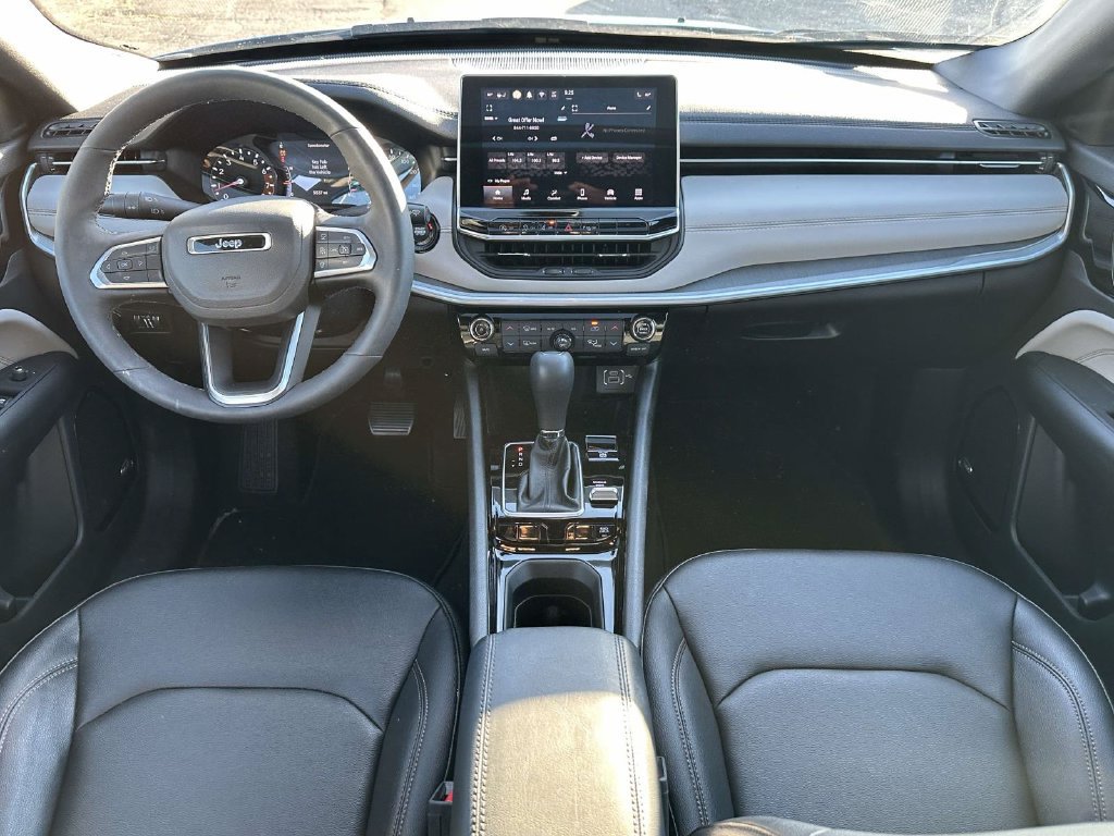 Used 2024 Jeep Compass Limited w/ Sun and Sound Group AWD/4WD image 14