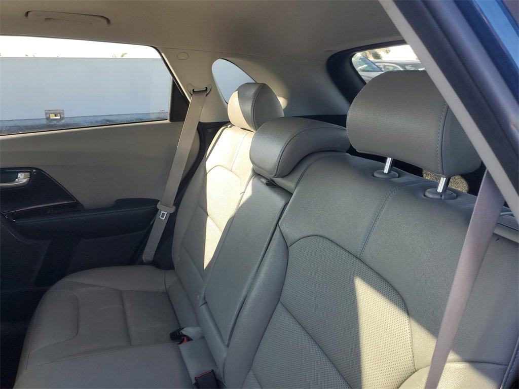 Used 2022 Kia Niro EX Premium image 12