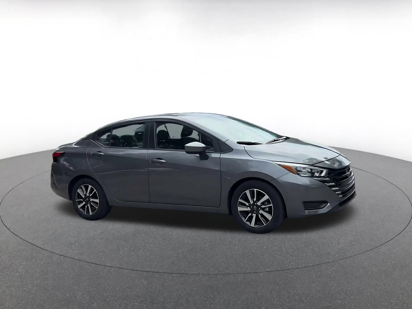 Used 2025 Nissan Versa SV FWD image 2