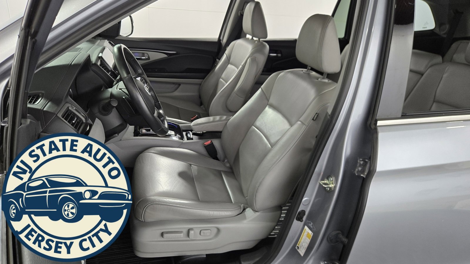 Used 2020 Honda Pilot Touring image 25