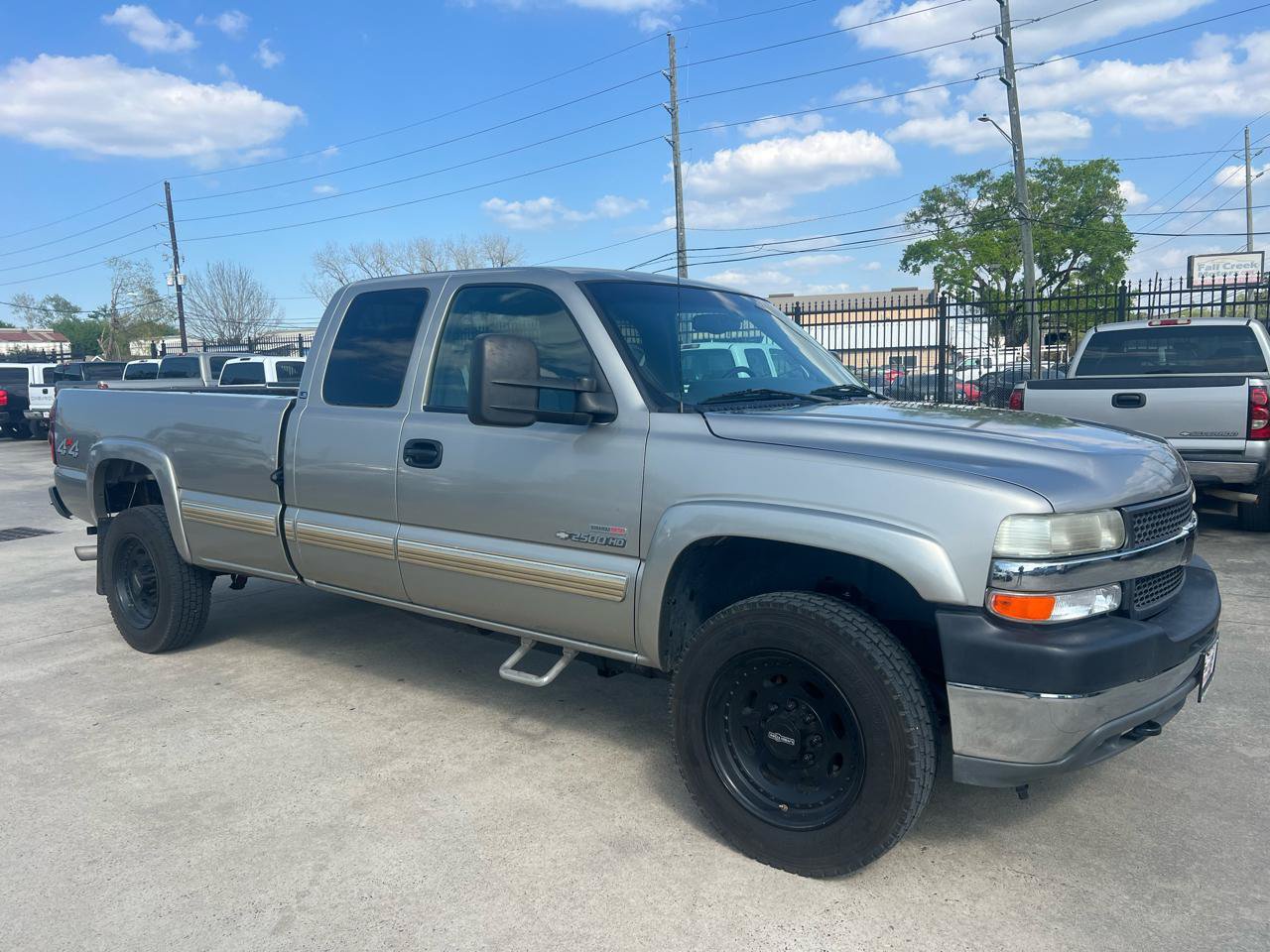 Used 2002 Chevrolet Silverado 2500 LS w/ Off-Road Skid Plate Pkg AWD/4WD image 8