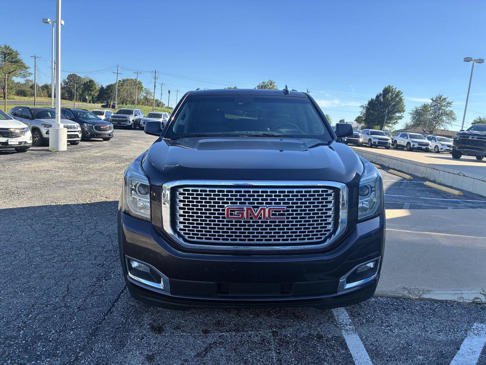 Used 2017 GMC Yukon Denali w/ Open Road Package AWD/4WD image 3